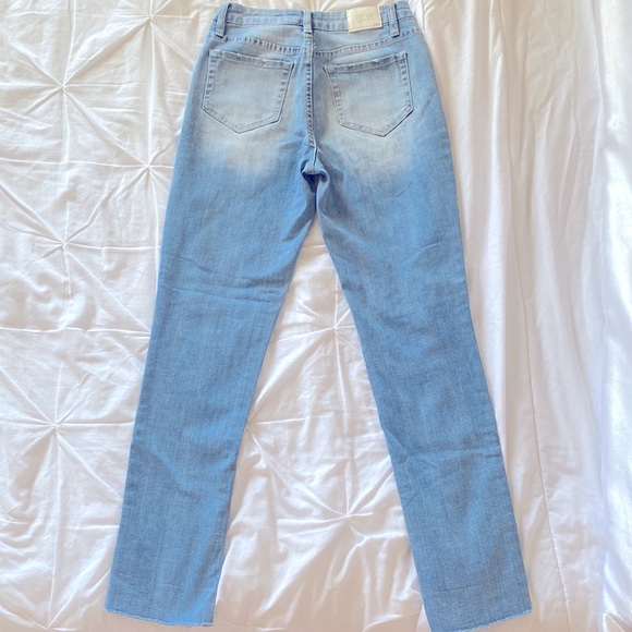 YMI Jeans - Picture 2 of 4